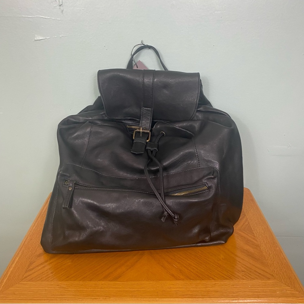 Corsia Leather Black Backpack
